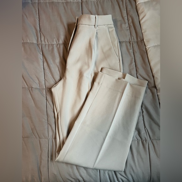 Abercrombie Tailored Relaxed Straight Pant - Picture 6 of 6